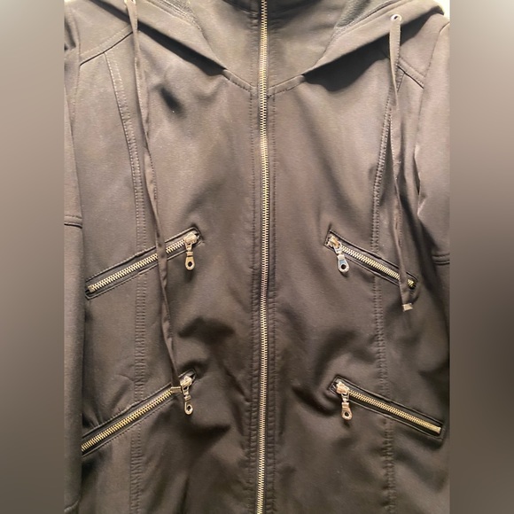 DKNY hooded black rain jacket Size M in good condition - Picture 2 of 10
